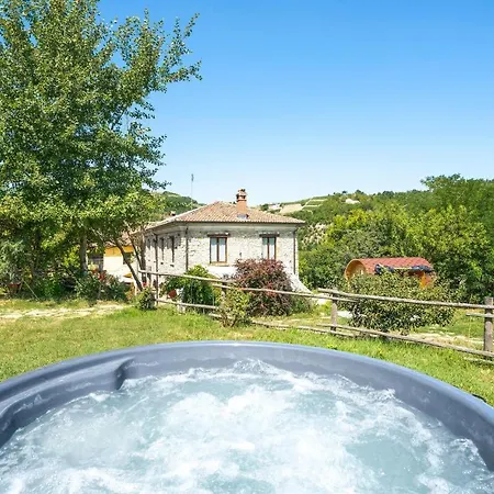 Lovely In With Kitchen Dom wakacyjny