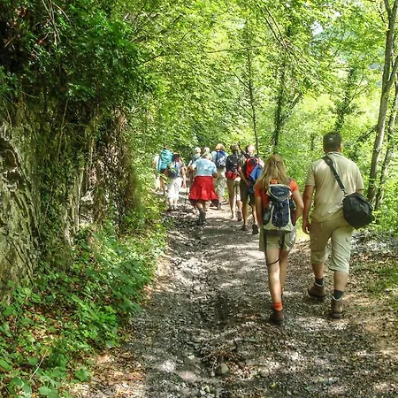 Dom wakacyjny Lovely In With Kitchen Cessole