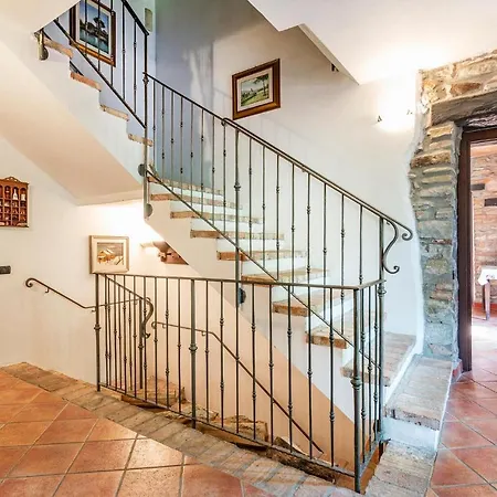 Casa vacanze Lovely In With Kitchen Cessole