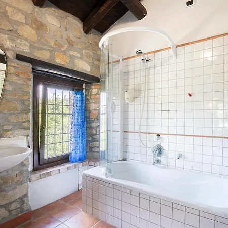 Casa vacanze Lovely In With Kitchen Cessole