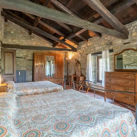 Casa vacanze Lovely In With Kitchen